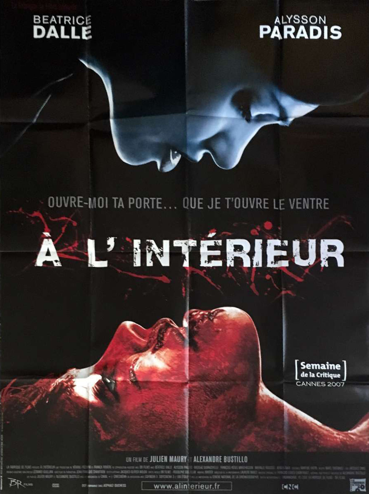 À L\'INTÉRIEUR